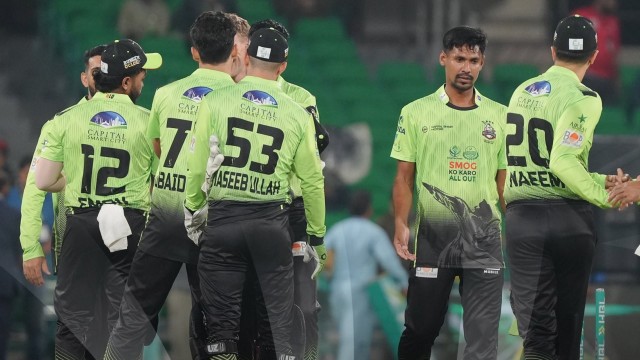 প্রথম ম্যাচেই উজ্জ্বল মোস্তাফিজ, বড় জয় লাহোরের