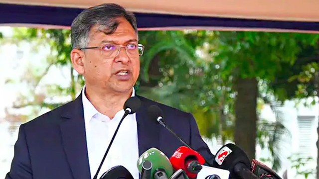 পুলিশের বর্তমান পোশাক নিয়ে অসন্তোষ, পরিবর্তনের চিন্তায় সরকার