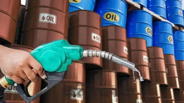 জ্বালানি তেলের মজুত পর্যাপ্ত, সংকটের আশঙ্কা নেই: জ্বালানি বিভাগ