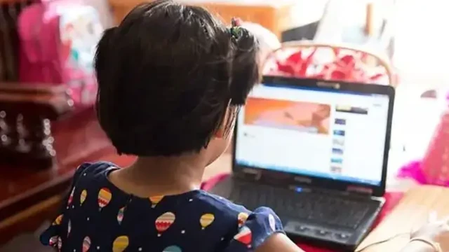 জ্বালানি সংকটে শিক্ষায় নতুন রুটিন: সপ্তাহে ৩ দিন অনলাইন, ৩ দিন সরাসরি ক্লাস