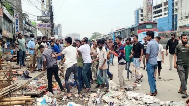 সিদ্ধিরগঞ্জে উচ্ছেদ অভিযান ঘিরে যুবদল-ছাত্রদল সংঘর্ষ