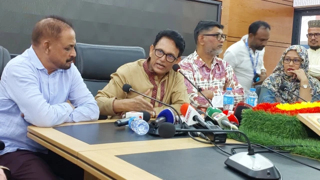 নকল ঠেকাতে কঠোর পদক্ষেপের ইঙ্গিত, আইন সংশোধনের কথা শিক্ষামন্ত্রীর