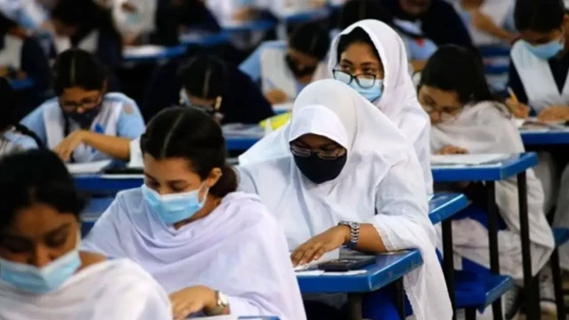 এসএসসি প্রবেশপত্র বিতরণে বোর্ডের জরুরি নির্দেশ