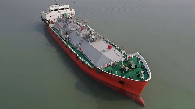 চট্টগ্রাম বন্দরে এলপিজিবাহী দুই জাহাজ, পথে আরও কয়েকটি জ্বালানিবাহী জাহাজ