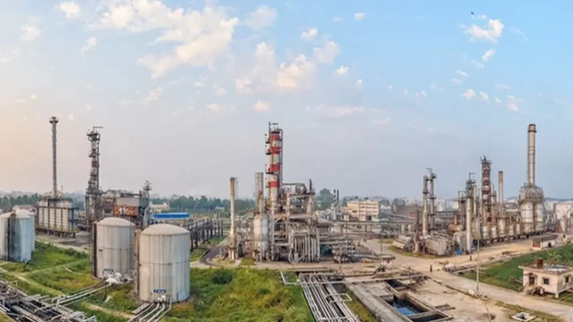 ক্রুড তেলের সংকটে বন্ধ হলো রাষ্ট্রায়ত্ত ইস্টার্ন রিফাইনারির কার্যক্রম