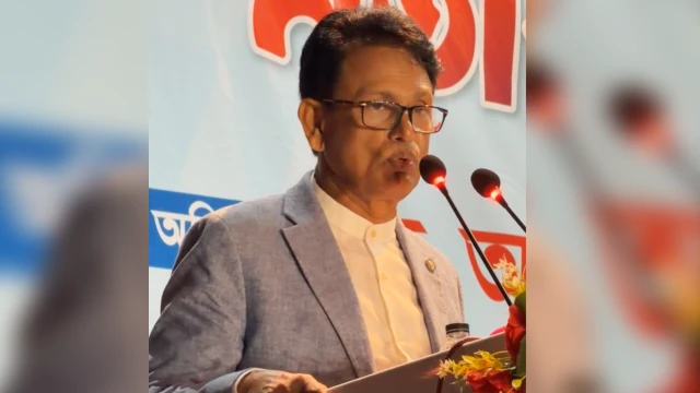 অনলাইন ক্লাসে অনাগ্রহ, তবু ডিজিটাল শিক্ষার পথে হাঁটার কথা বললেন শিক্ষামন্ত্রী