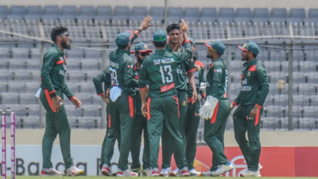 স্লো ওভার রেটে জরিমানা, জয়ের দিনেও শাস্তি পেল বাংলাদেশ