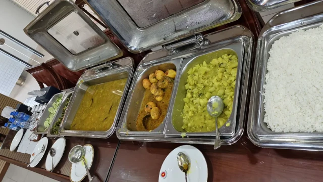 খরচ কমাতে প্রধানমন্ত্রীর খাবারে মিতব্যয়িতা, দিনে বরাদ্দ মাত্র ১৫০ টাকা