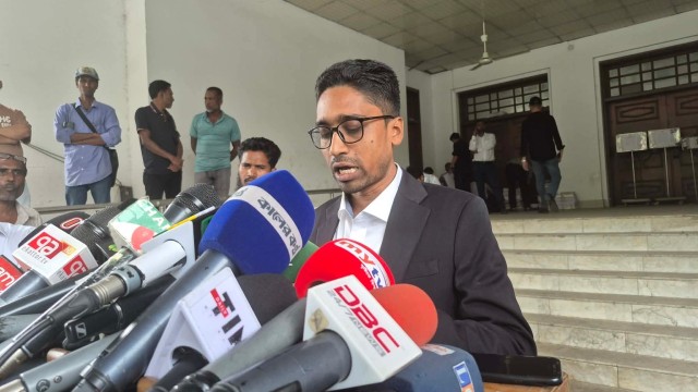 টাকা আত্মসাতের অভিযোগে পাল্টাপাল্টি বক্তব্য, সাবেক বিচারকের দাবি ‘ভিত্তিহীন’