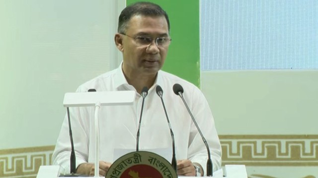 প্রশাসনের পদ স্থায়ী নয়, দায়িত্ববোধ নিয়ে কাজের আহ্বান প্রধানমন্ত্রীর