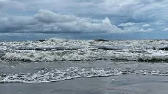 বঙ্গোপসাগরে ঘূর্ণিঝড় ‘ডিটওয়াহ’ : চার বন্দরে ২ নম্বর সংকেত