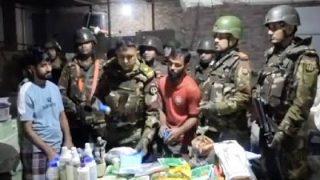 ডেমরায় সেনা অভিযানে নকল সার ও বিষাক্ত রাসায়নিক দ্রব্য জব্দ