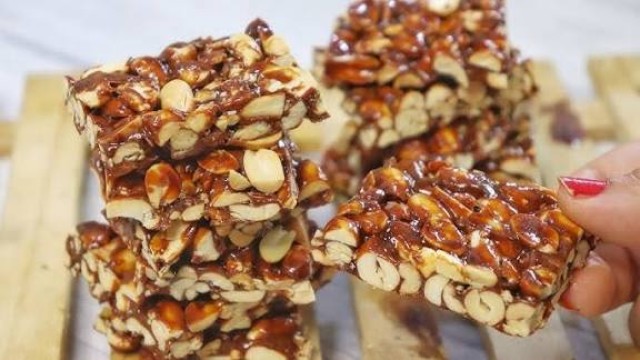 শীতে গুড় ও বাদাম একসঙ্গে খেলে শরীরে যা ঘটে