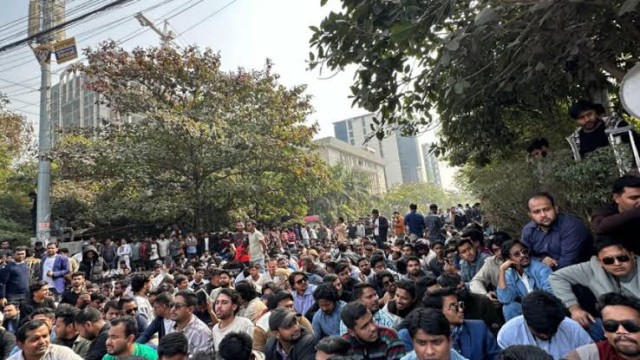 স্বতন্ত্র বিশ্ববিদ্যালয়ের দাবিতে আজ থেকে ৭ কলেজ শিক্ষার্থীদের ৪ দিনের কর্মসূচি