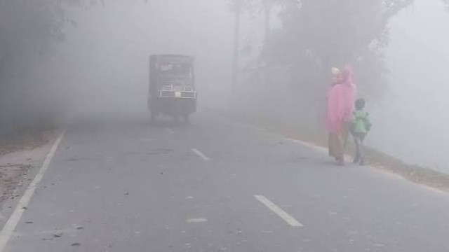 নওগাঁয় জেঁকে বসেছে শীত, ১২.১ ডিগ্রিতে নামলো তাপমাত্রা