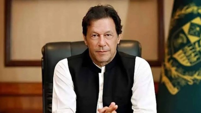 ইমরান খান আসলে কোথায়?