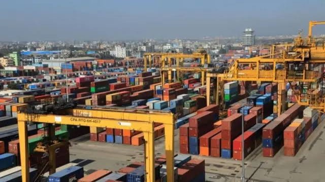 আবারও অচল চট্টগ্রাম বন্দর: লাগাতার ধর্মঘটে স্থবির আমদানি-রপ্তানি