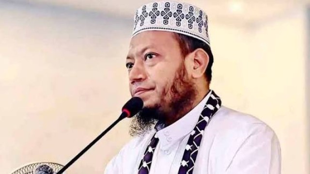 কটূক্তির জবাবে ‘খারাপ ভাষা’ না ব্যবহারের অনুরোধ মুফতি আমির হামজার