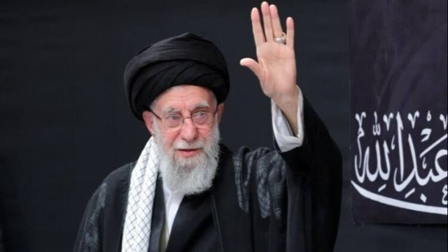 তেহরানের রাজপথে শোকের মাতম: ‘আমেরিকা-ইসরাইল নিপাত যাক’ স্লোগানে উত্তাল ইরান