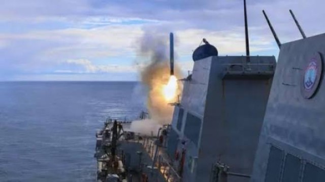 ইরানের ১৭টি জাহাজ ও সাবমেরিন ধ্বংসের দাবি যুক্তরাষ্ট্রের