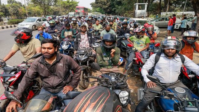 মোটরসাইকেল রাইড শেয়ারকারীদের সুখবর দিল সরকার