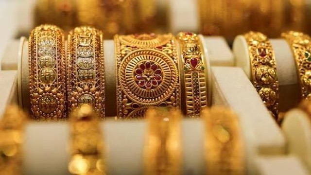 বিশ্ববাজারে ৪ মাসের মধ্যে সর্বনিম্নে স্বর্ণের দাম
