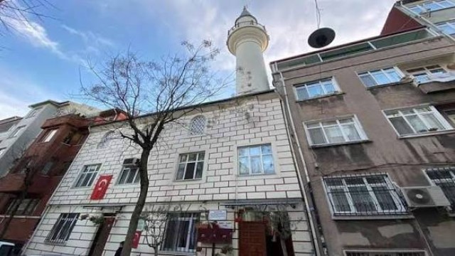 মনে করো খেয়ে ফেলেছি’: ইস্তাম্বুলের এক অদ্ভুত মসজিদের পেছনের ত্যাগের গল্প