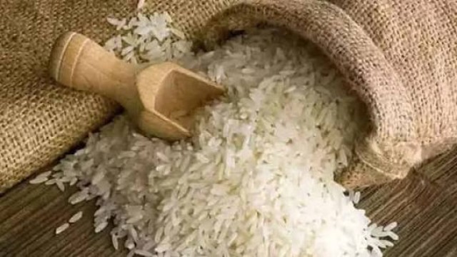 বাংলাদেশে রপ্তানির জন্য ১ লাখ টন চাল কিনতে চায় পাকিস্তান