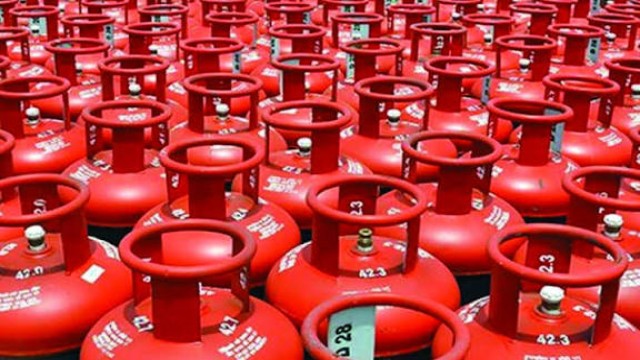 গ্রাহক পর্যায়ে কমছে এলপি গ্যাসের দাম, ভ্যাট ও আগাম কর প্রত্যাহার