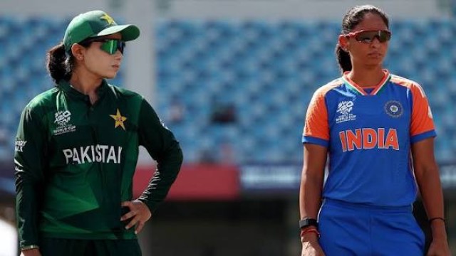 একই বাসে চড়ে মাঠে গেলেন ভারত-পাকিস্তানের ক্রিকেটাররা