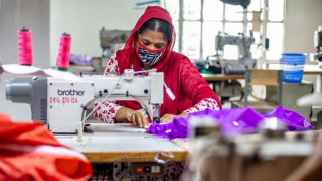 অর্থবছরের প্রথম ছয় মাসে পোশাক রপ্তানি কমেছে ২.৬৩ শতাংশ