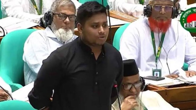 মত প্রকাশে বাধার পুরোনো সংস্কৃতি ফিরছে সরকার : সংসদে হাসনাত আবদুল্লাহ