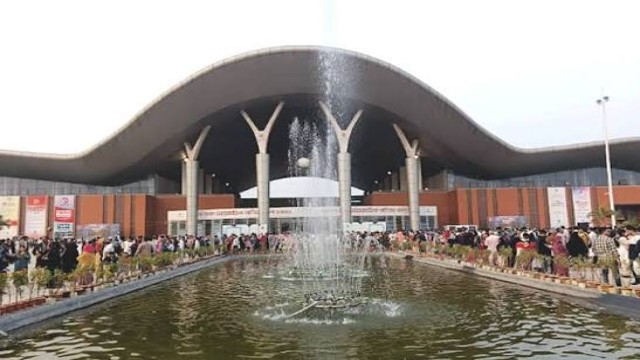 বাণিজ্য মেলায় ৩৯৩ কোটি টাকার পণ্য বিক্রি