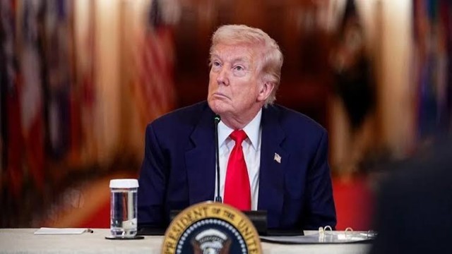 যেসব দেশ হরমুজ দিয়ে তেল আনে তাদেরই দায়িত্ব নিতে বললেন ট্রাম্প