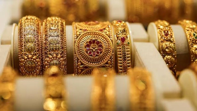 একদিনে দ্বিতীয়বার পতন: বিকেলেও কমলো স্বর্ণ ও রুপার দাম