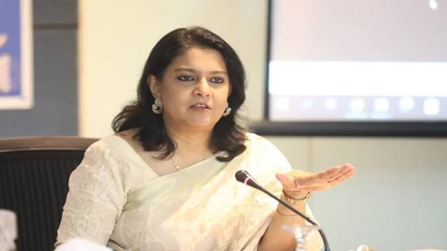 পরিবর্তন আনতে গেলে অনেক বাধার সম্মুখীন হতে হয়