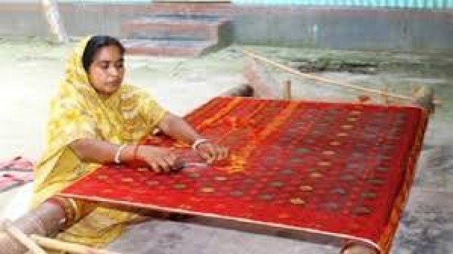 ইউনেস্কো স্বীকৃতি পেল টাঙ্গাইল শাড়ি বুনন শিল্প