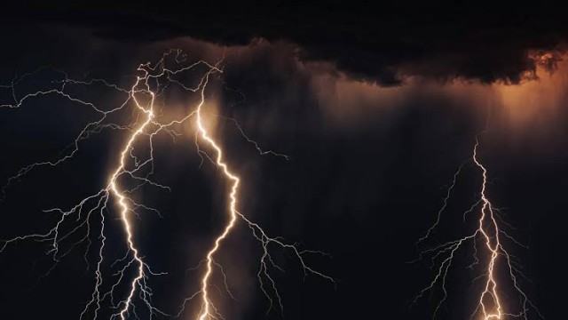 ঢাকা ও পার্শ্ববর্তী এলাকায় রাত ১টার মধ্যে ঝড়-বৃষ্টির পূর্বাভাস