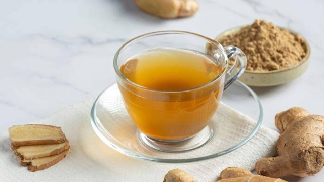 পেটের গ্যাস ও বদহজম দূর করতে আদার রস: ব্যবহার বিধি ও সতর্কতা