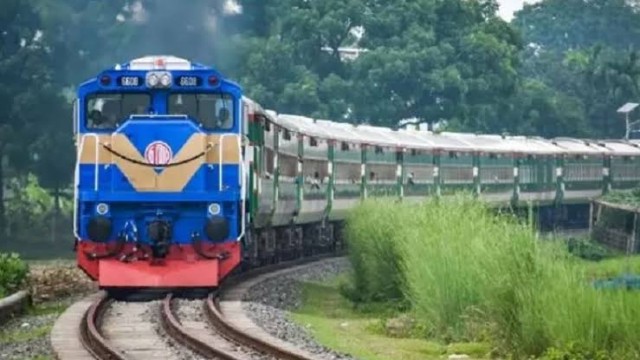 ঈদে পাঁচ রুটে বিশেষ ট্রেন: টিকিট বিক্রি শুরু ৩ মার্চ