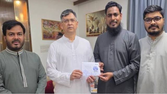 জাতীয় নাগরিক পার্টির ইফতার মাহফিলে প্রধান অতিথি স্বরাষ্ট্রমন্ত্রী সালাহউদ্দিন আহমদ