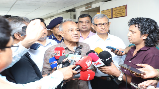 ঈদ যাত্রা নিরাপদ ও নির্বিঘ্ন করতে পদক্ষেপ নেয়া হয়েছে- স্বরাষ্ট্র উপদেষ্টা