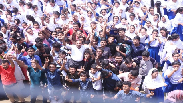 এসএসসিতে অভাবনীয় সাফল্য সামসুল হক খান স্কুল এন্ড কলেজের