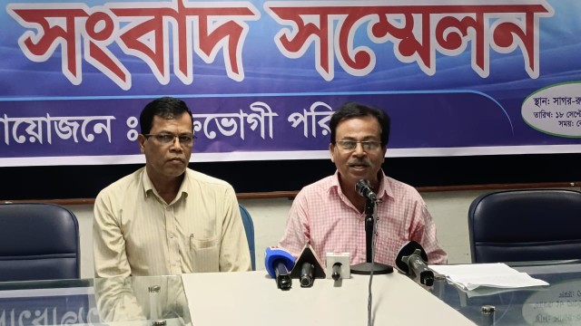 ভুয়া দলিল নিবন্ধনের শাস্তি দাবি, দফতরে দফতরে ঘুরছেন তিন ভাই