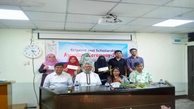 কুবির কলা ও মানবিক অনুষদের ১২ শিক্ষার্থীকে বৃত্তি প্রদান