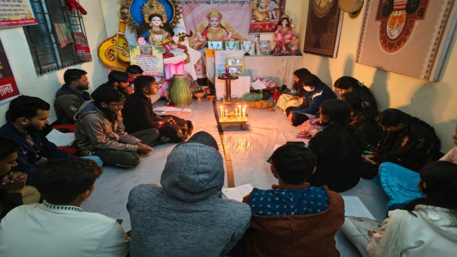 কুবিতে খালেদা জিয়া, হাদি ও দীপু চন্দ্র দাসের স্মরণে প্রদীপ প্রজ্বলন