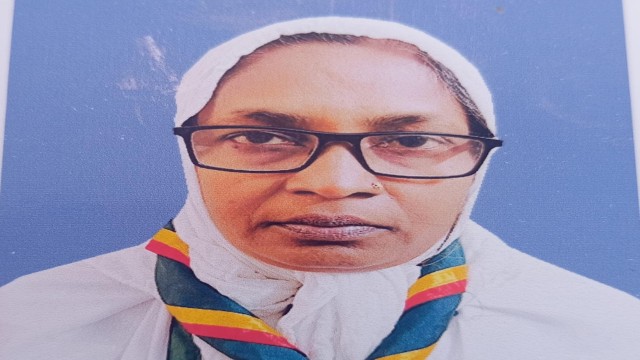 শরীয়তপুরে জেলার শ্রেষ্ঠ গার্লস গাইড শিক্ষক জেসমিন আরা