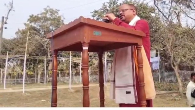 ইবিতে সংখ্যালঘু শিক্ষার্থীদের জন্য মন্দির স্থাপনের আশ্বাস উপ-উপাচার্যের