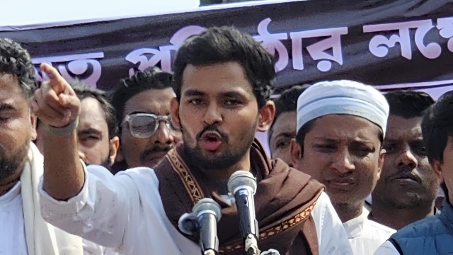 আওয়ামী লীগকে আবার নির্বাচনে ফিরিয়ে আনার চেষ্টা চলছে :আসিফ মাহমুদ