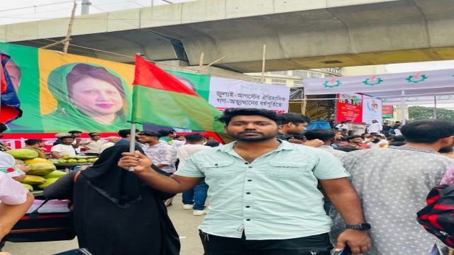 বিবাদ থামাতে গিয়ে অগ্নিদগ্ধ হয়ে প্রাণ গেল জাবি ছাত্রদল নেতার